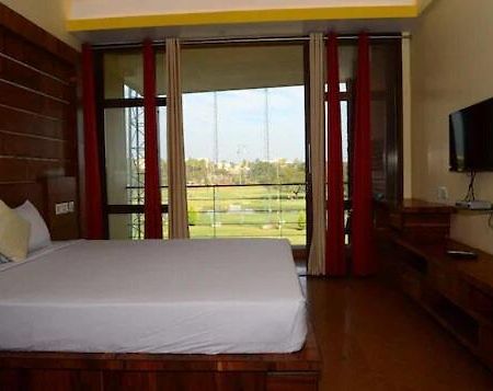 Mak Hotel Bengaluru Kültér fotó